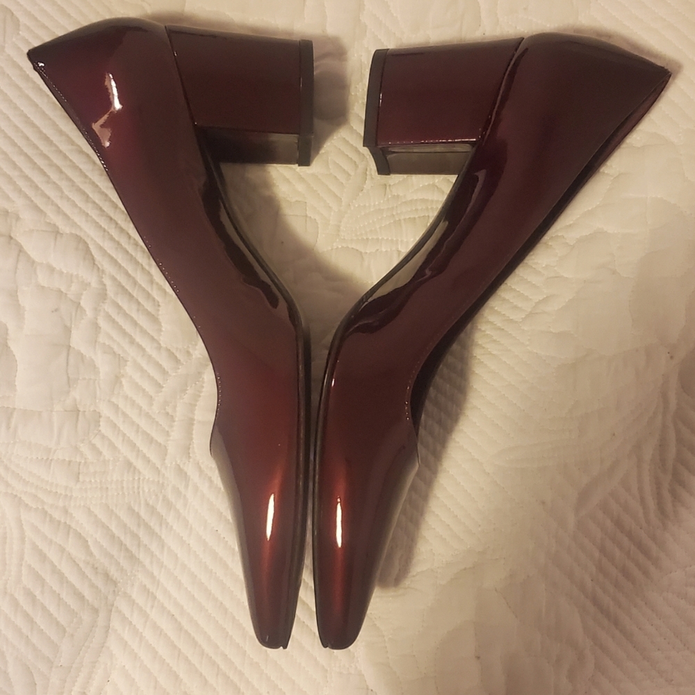 Stuart Weitzman NEW!!! Burgundy Leather Block Heels  Size 9M  Never Worn